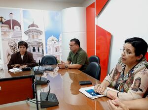 En Cienfuegos Najat Mokhtan, Directora General Adjunta y Jefa del Departamento de Ciencias y Aplicaciones Nucleares del Organismo Internacional de Energía Atómica (OIEA)recorrió el Centro de Estudios Ambientales y disertó sobre las iniciativas de la tecnología nuclear para el control de la contaminación por plásticos.
